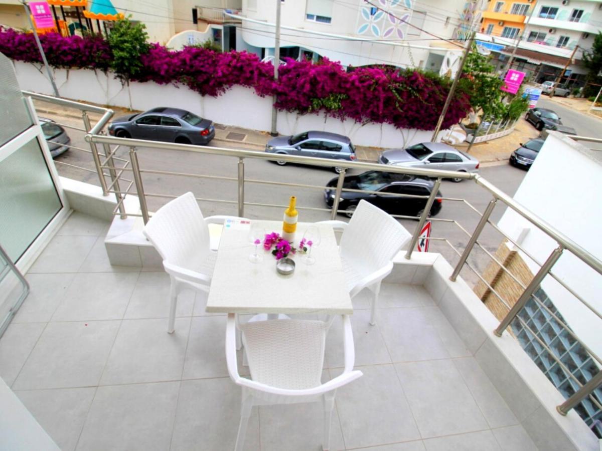 Gusto Di Casa Hotel Sarande Exterior photo