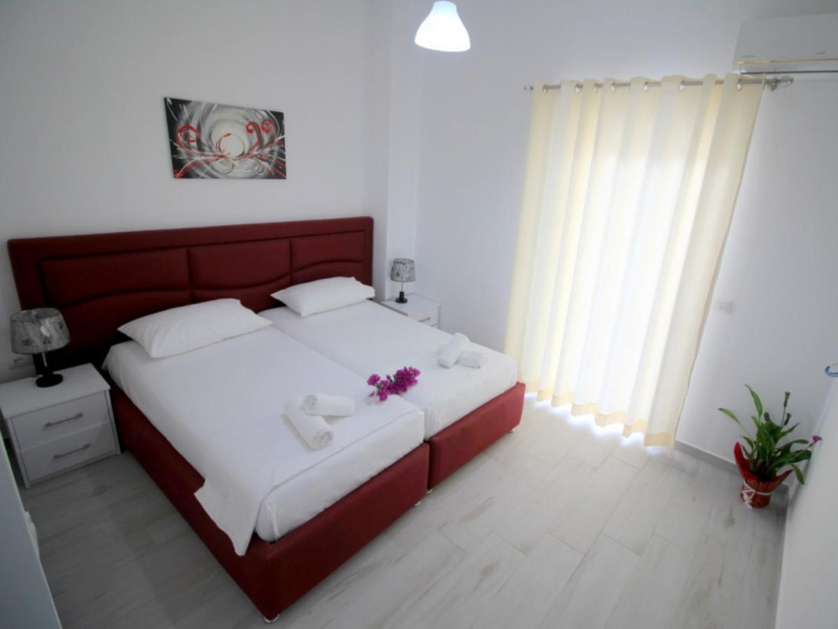 Gusto Di Casa Hotel Sarande Exterior photo