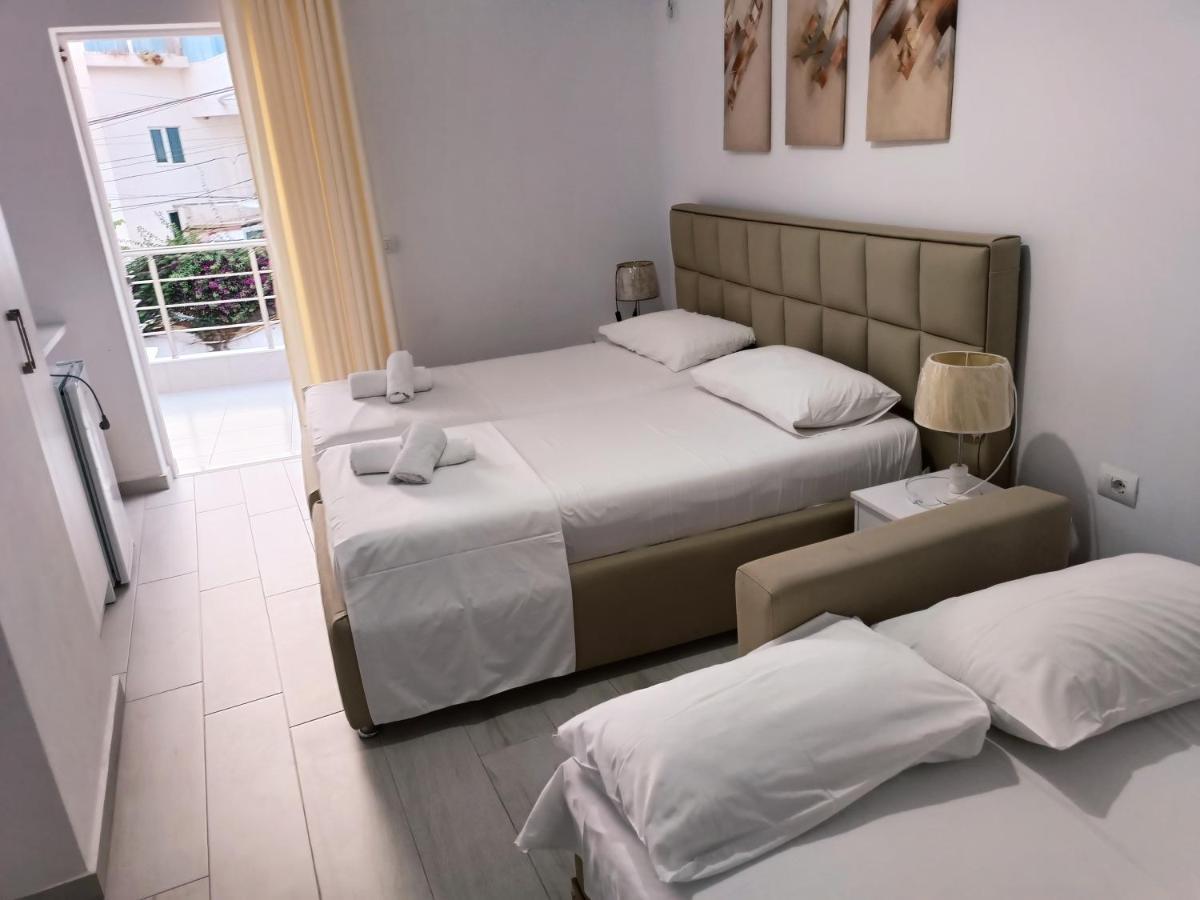 Gusto Di Casa Hotel Sarande Exterior photo